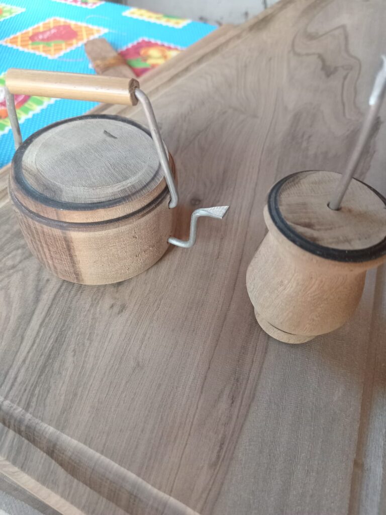 Artesania con madera guayubira Artesania con madera guayubira