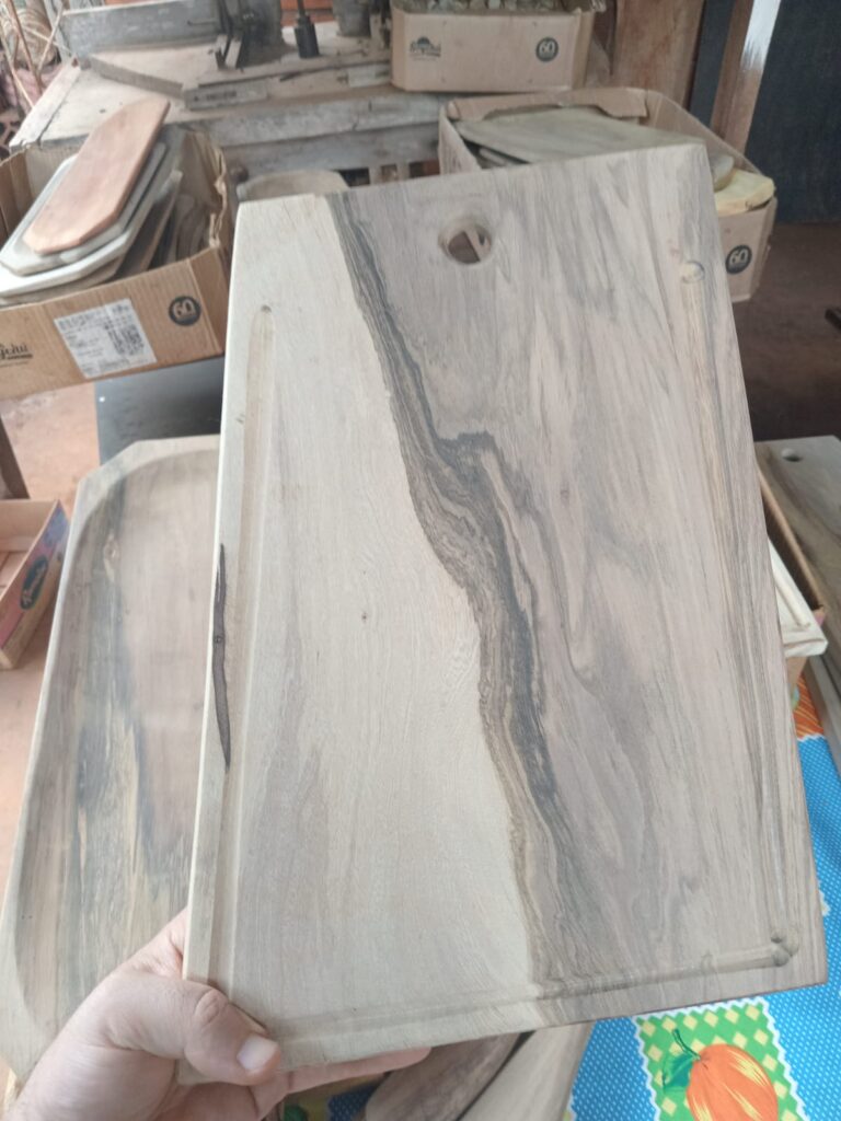 Tabla asado con Madera Guayubira - detalle veta