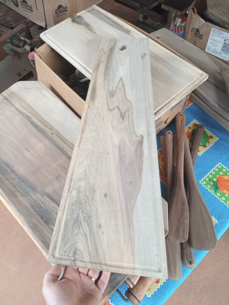 Tabla Picada con Madera Guayubira Tabla Picada con Madera Guayubira